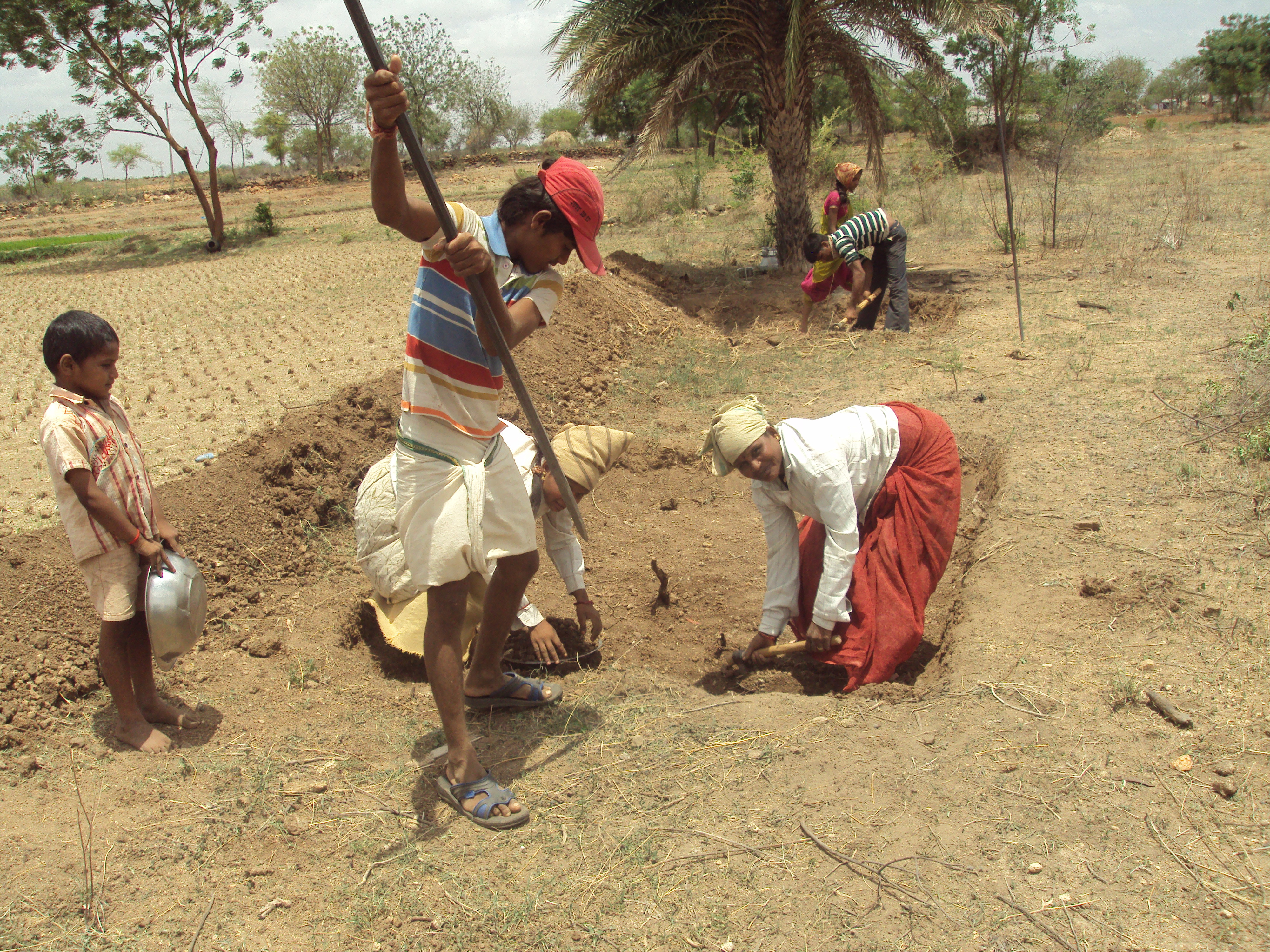 https://1ngo.sgp1.digitaloceanspaces.com/media/ards/Labour participation on work.JPG